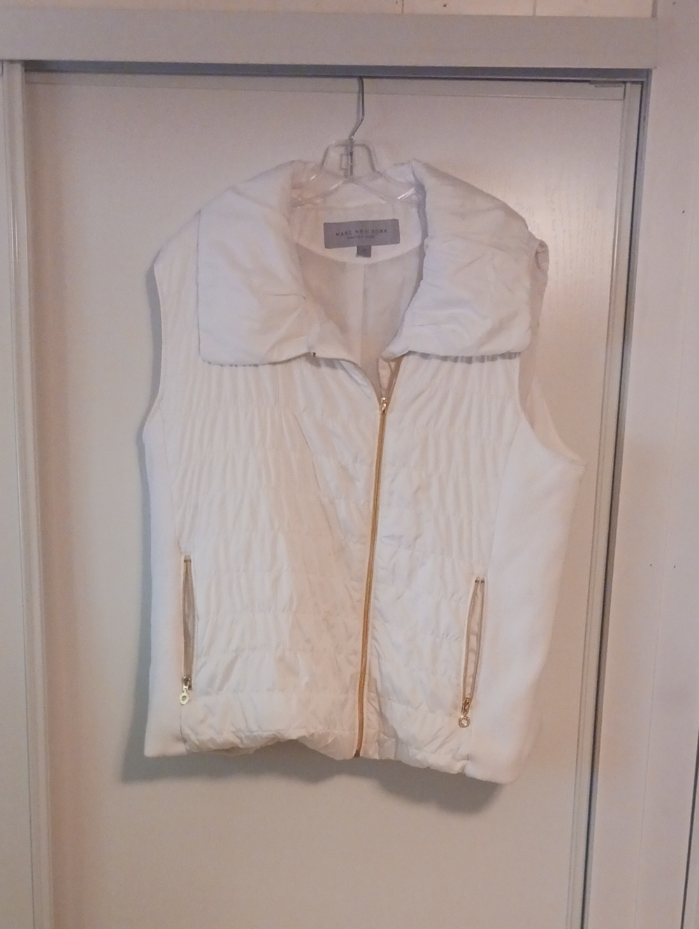 Andrew Marc White Quilted Vest with Gold Zipper Accents